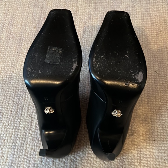 Versace 2017 Fall Runaway Collection - Black Pumps - Picture 6 of 6